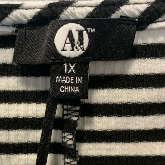 A&I Black white striped cold shoulder shift dress - Picture 6 of 12